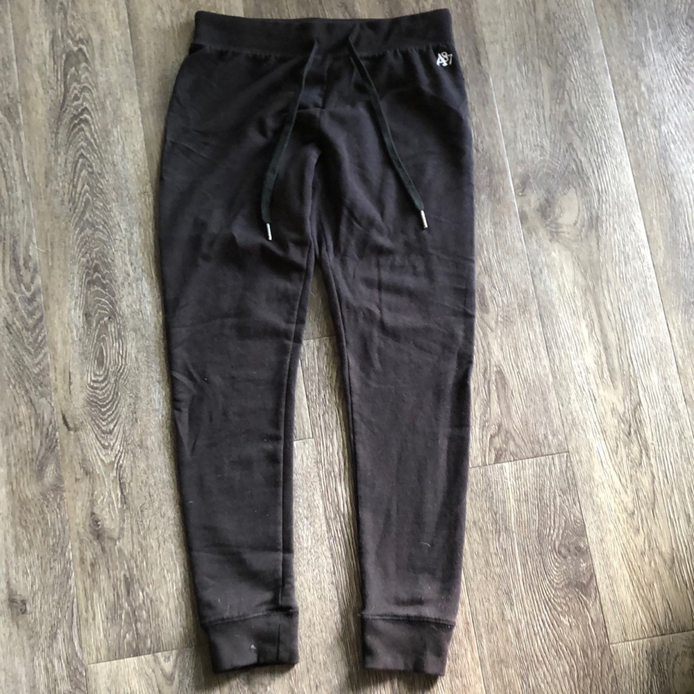 Black cropped Joggers